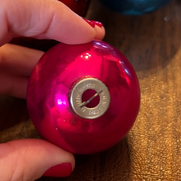 Vintage Shiny Bright Christmas ornaments 14 Blue, pink, red, round varying sizes - Picture 2 of 5